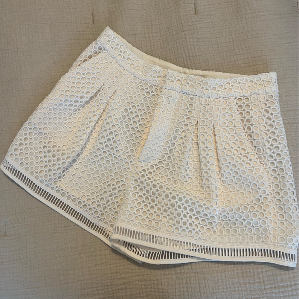 Joie white lace overlay shorts, size 6